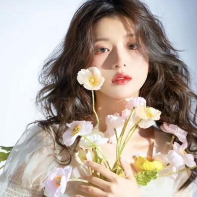 黄阿丽:小眼镜蛇